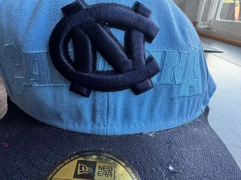 New Era 59FIFTY North Carolina Tar Heels Fitted Hat Size 7 3/8